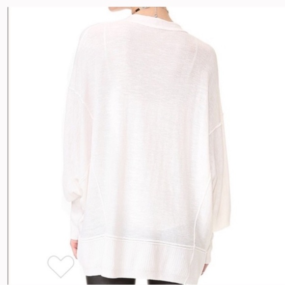 $128 FREE PEOPLE White DAYS LIKE THIS Oversized Cardigan Shrug Batwing Sweater M - Picture 4 of 15